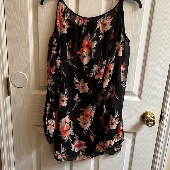 Top - Picture 4 of 4